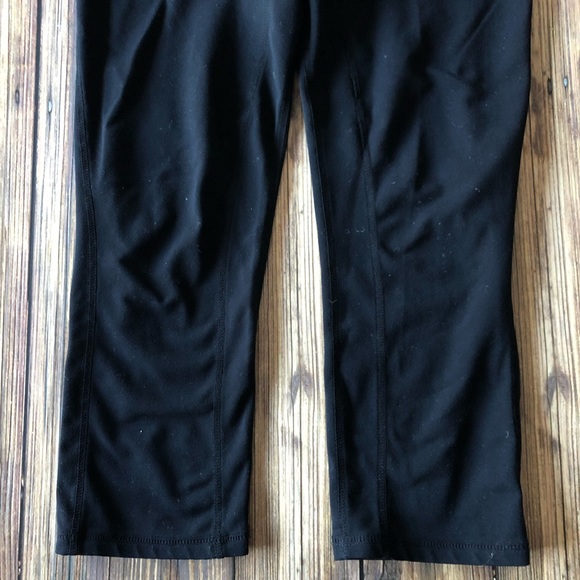 GapFit Black Workout Running Yoga Capri Leggings - Picture 4 of 6